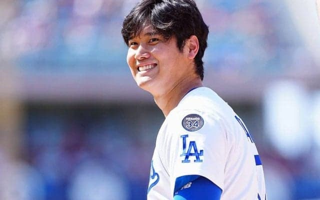 大谷翔平、大舞台でも“クソガキ発動”　ベンチで貴重な光景…繰り返した変顔