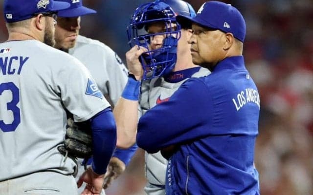 「ギャンブルだ」ド軍が繰り返す“謎采配”と高まる“佐々木依存”　釈明したロバーツ監督が招いた混迷の9回に異論噴出「完全に誤った判断」