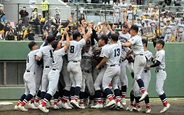 横浜が秋の神奈川県大会を連覇　2番手林田が雪辱の好投で優勝に貢献