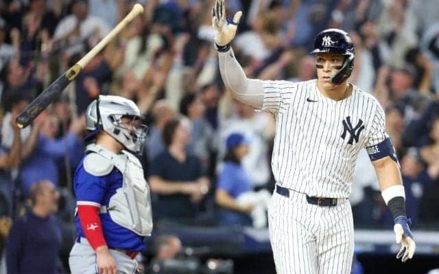 “崖っぷち”ヤ軍が5点差逆転勝ち　ジャッジが起死回生の同点3ラン…投手陣は3戦29失点