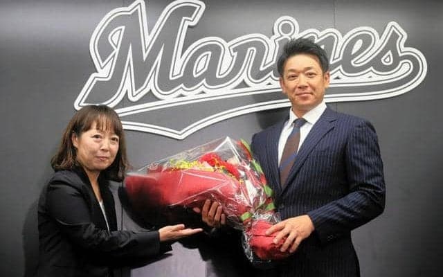 ロッテのサブロー新監督「夢に向かい成長」　名物アナウンスの祝福も