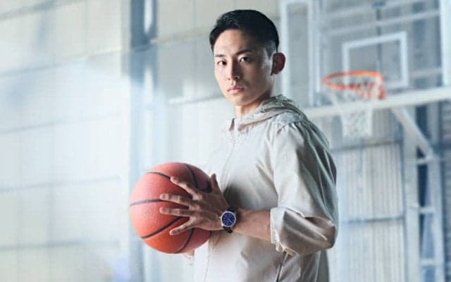 河村勇輝が着用する新ビジュアル公開…ティソ「PRC 100 ソーラー」限定セット登場