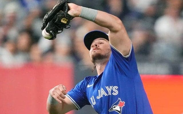 ジャッジに被弾直前…まさかの失態に「最悪のミス」　敵軍25歳に批判の嵐「信じられない」