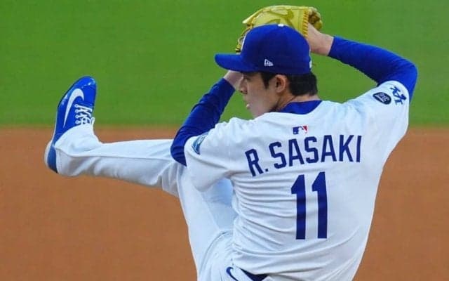 佐々木朗希、3回完璧投球　本拠地大歓声…同点8回から9者連続凡退、最速162キロ