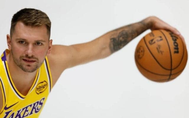 ドンチッチが人気インタビュー番組に出演…試合前のルーティンで必ず聴く意外な曲とは