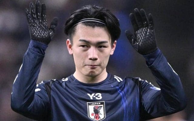 ｢18番｣上田綺世が劇的同点ゴール！ “消える動き”から｢かっこよすぎる｣豪快ダイビングヘッド弾！｢やっぱり頼りになる！｣｢これぞエースストライカー｣