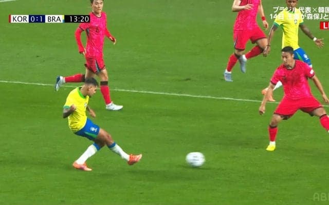 衝撃！“神スルーパス”が韓国代表４人を完全翻弄…「なんだこれw」「異次元すぎる」ブラジル代表MFのスーパーアシストが話題沸騰