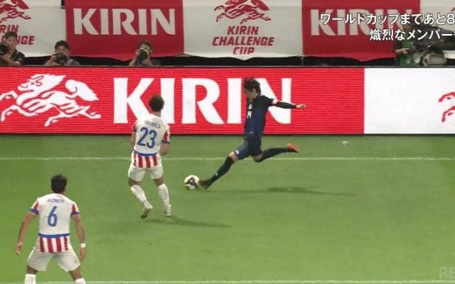 「伊東純也が戻ってきた感じ」劇的同点弾をお膳立てした日本代表MFのピンポイントクロスに賛辞「完璧すぎる」