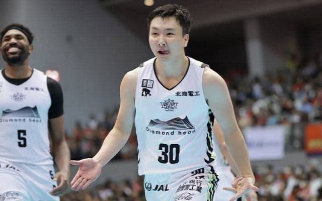 富永啓生が終盤に覚醒「バスケットは1人の競技じゃない」得点量産し北海道2連勝