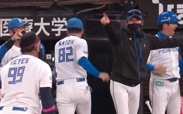 日本ハム、大逆転勝利でCSファイナル進出　オリに2連勝…レイエス決勝打＆矢澤神走塁