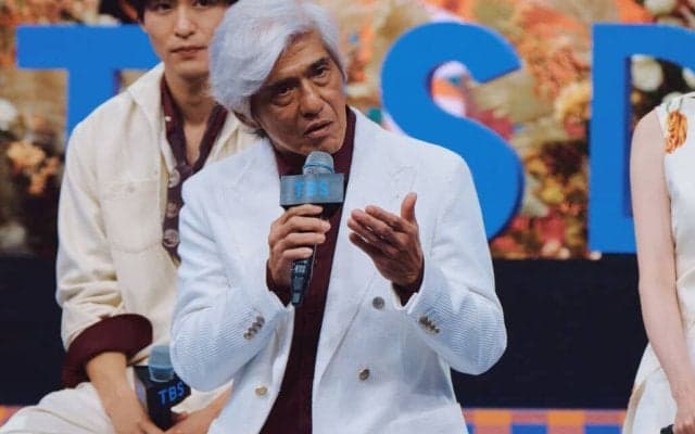 日曜劇場『ザ・ロイヤルファミリー』の出演者がイベントに揃って登場、撮影現場の様子を紹介