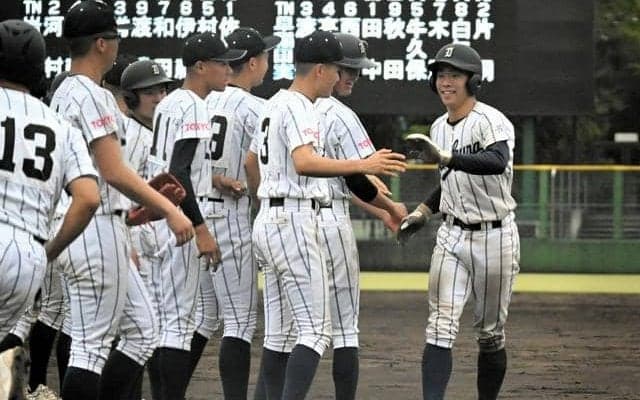 早実、全員出場もあと一歩及ばず　秋の東京都高校野球大会