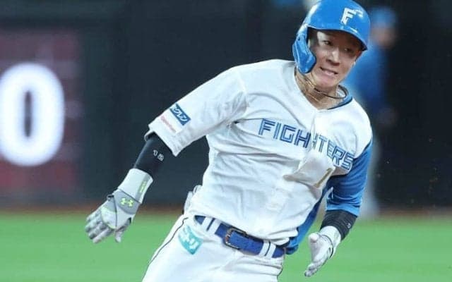 「あたかもワープしたかのよう」日本ハム・レイエスの逆転打に直結した25歳韋駄天の足は「神」　2連勝でCSファイナル進出