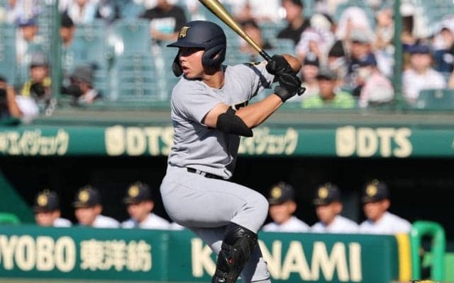 仙台育英が聖光学院に4点ビハインド…四球、失策が絡んで苦しい試合展開に