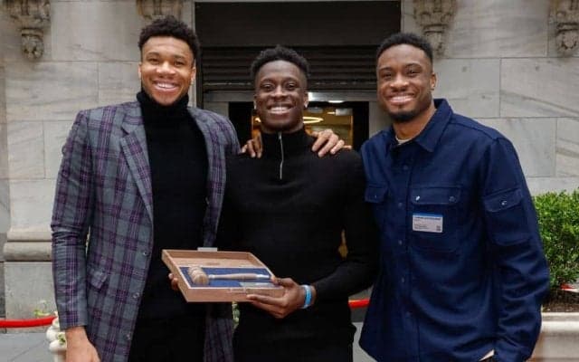 ヤニスの弟がバックスと2ウェイ契約締結…史上初の“3兄弟の同一チーム入り”が実現