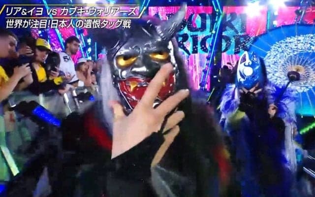  “カブキ”の日本人女子タッグレスラー、“般若”と“狐面”の華やか衣装にファン興奮「ビジュ最高」「伝説のペイント女王」
