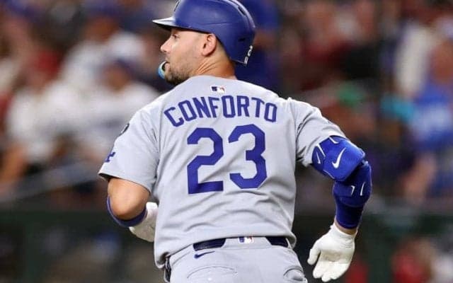 ド軍「25億円男」はPS出番なしで“退団”か…リーグ優勝決定Sもロースター外　ブルペン強化で26歳右腕が初登録