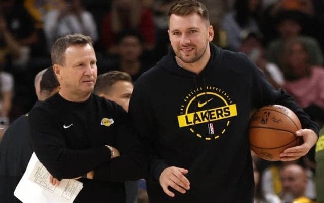 レイカーズのドンチッチとスマートが日本時間15日のサンズ戦でプレシーズン初出場へ