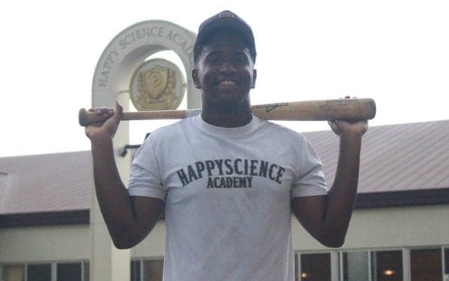 プロ注目のドミニカ留学生捕手は日本語ペラペラ…亡き母と友人のために「プロ野球を目指す」