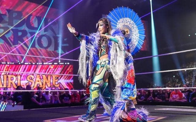 傷跡が痛々しい…人気日本人女子レスラー、“額ぼっこり”試合後の自撮りショットに「強い人だ」心配と激賞の声