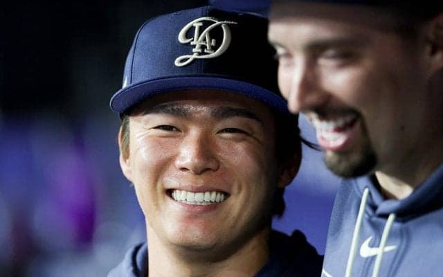山本由伸が近づき…“豹変”したスネル　降板直後、中継映像が捉えた光景「兄弟みたい笑」