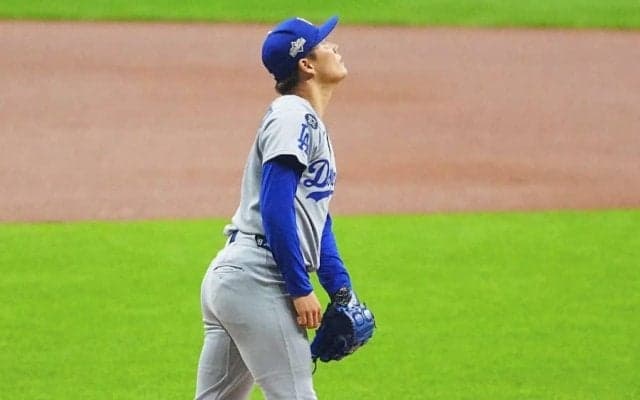 山本由伸、まさかの初球被弾で先制許す　マウンドで呆然…敵地大歓声、前回対戦では初回KO