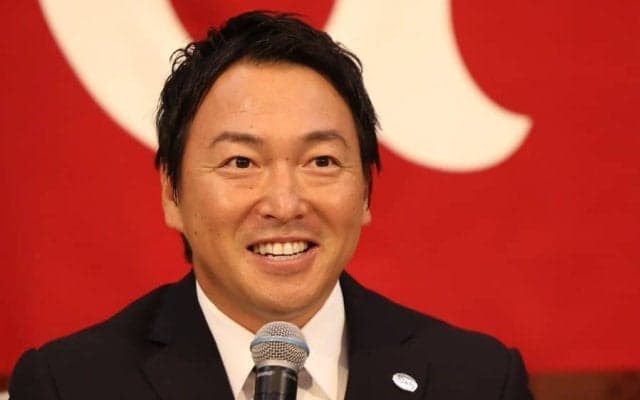 長野久義、引退会見後に裏で涙「凄く感動して…」　球団が裏側公開…控室でこみ上げた感情