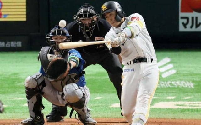 「これは鷹のムーキー・ベッツ」28歳内野手の打球速度177キロ先制弾にSNS仰天「えぐいわ」　ホークス延長サヨナラ勝ち