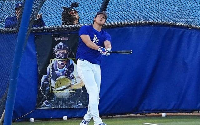 大谷翔平のフリー打撃、フリーマンがまさかの発言　屋根裏直撃の豪快弾も「パワー不足」