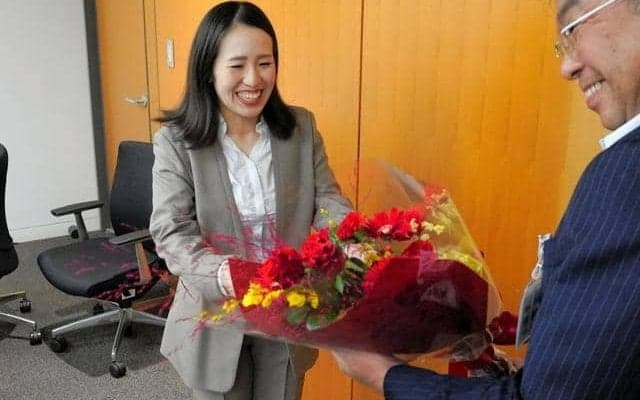 国スポ「なぎなた演技競技」2連覇の浅沼さんが豊岡市長に優勝報告