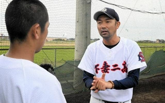 球児時代は先輩後輩の間柄　関東大会出場の「ご近所」2校の監督