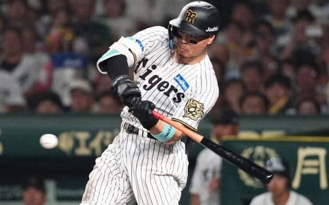 佐藤輝明は「はよメジャー行け」　驚愕“41号”バックスクリーン弾に脱帽「神、以上」