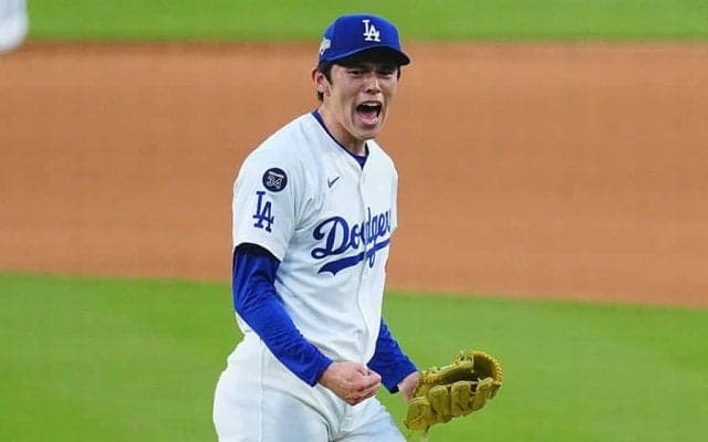 視界から突如“消失”…佐々木朗希の2球に米識者が脱帽　100cmもの急落「とんでもない」