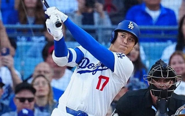 大谷翔平は「別格だ」　“衝撃の初回”に米メディア仰天「1回表に3三振、裏に先頭打者HR…」