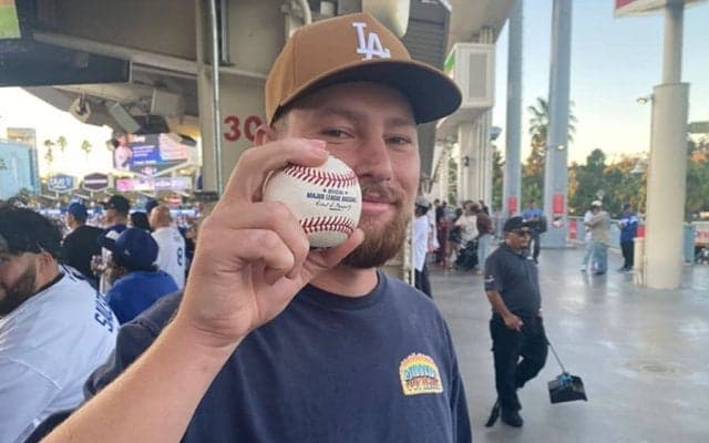 大谷翔平HRで起きた“奇跡”　レジェンド左腕と同姓同名のファンがゲット「アメージング」