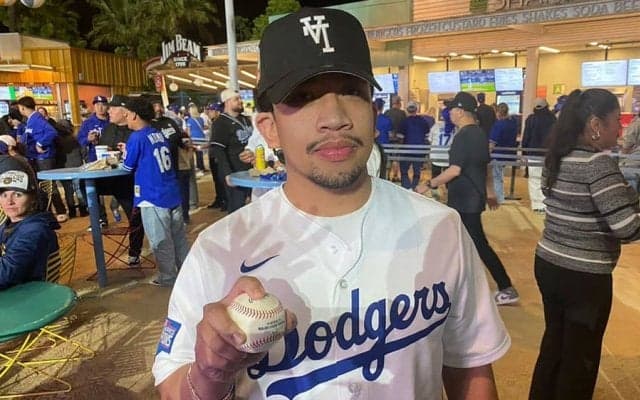 “降ってきた”大谷の場外HR　立ち飲み中に「草むらに飛び込んだ」…ゲットのファン興奮