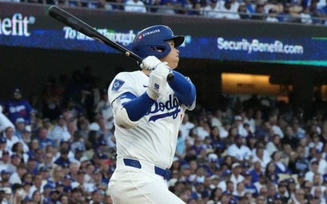 試合開始12分後…「ショウヘイだけ」の偉業　大谷翔平136m弾にド軍公式“問いかけ”