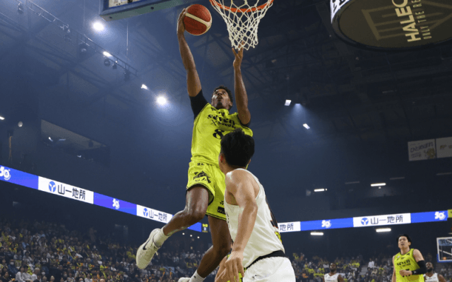 仙台が三遠の追い上げを振り切り4勝目…ジャレット・カルバーが19得点