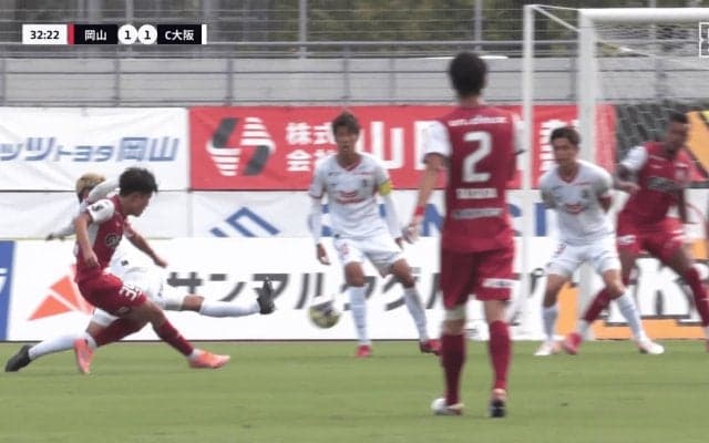 Ｊリーグファン騒然！「とんでもねぇ19歳」高速カットイン→丁寧すぎるフィニッシュが「シュートのお手本」「凄すぎる」佐藤龍之介がスーパーゴール