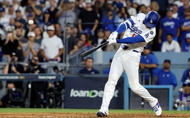 なんで…！？ 大谷翔平は「神の領域」特大場外弾で“まさかの光景”「投げる所ない」体がエグい回転→技アリの一撃