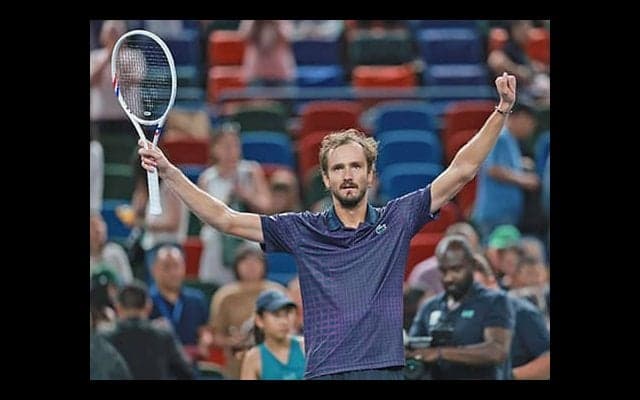  メド 2年5ヵ月ぶりV王手 