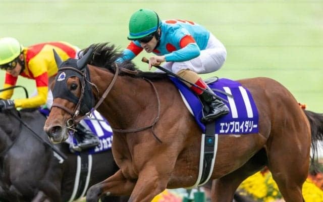 【秋華賞】ルメール騎乗 エンブロイダリーが二冠達成…カムニャックは馬群に沈む