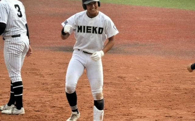 三重・秋山が適時打2本で3打点　常葉大菊川破り8年ぶり選抜へ前進