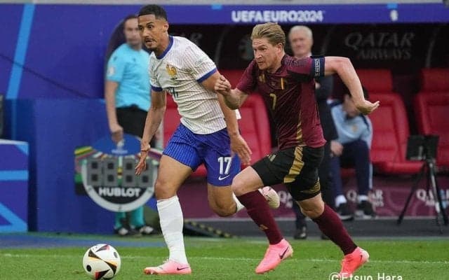 暗闇で光る!?｢さすがアルマーニ｣のセンス抜群デザイン！ セリエA王者ナポリが特別仕様の“ハロウィンユニフォーム”を発表！｢超かっこいい｣｢遊び心まですごいね｣