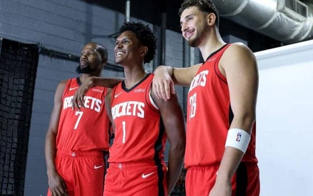 平均身長は209センチ…ロケッツがサンダーとの開幕戦で“ビッグラインナップ”を先発起用