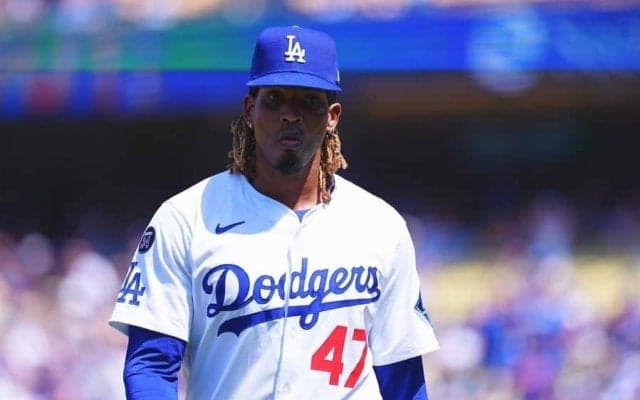 4度の“戦力外”も…誰よりも早く確定した世界一リング　最下位球団で起こった珍事「え？」