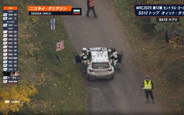 “頭文字Dヘル”で奮闘もバンパー脱落 「拾ってるんですかね？」派手なトラブル＆直後のシーンにWRC中継どよめく