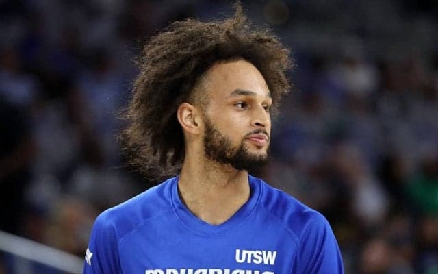 マーベリックスが若手ビッグマンのデレック・ライブリー2世の来季契約を行使