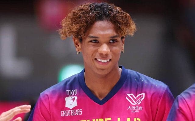 【SVリーグ開幕】\"変人速攻\"を身上とする村山豪は東京GBへ、44歳のレジェンド・松本慶彦は地元へ帰還