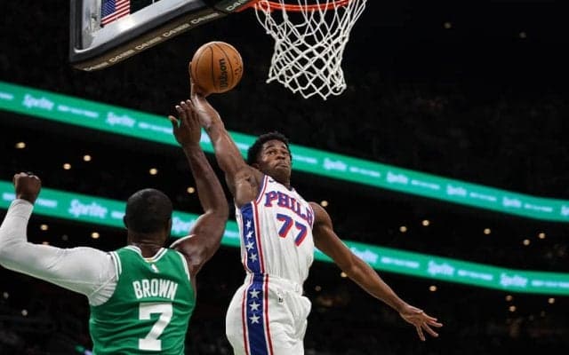 シクサーズの新人VJ・エッジコムがNBAデビュー戦で快挙…歴代3位の34得点を記録